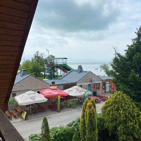 Sunset Beach Apartman Balatonfuzfo Exterior foto