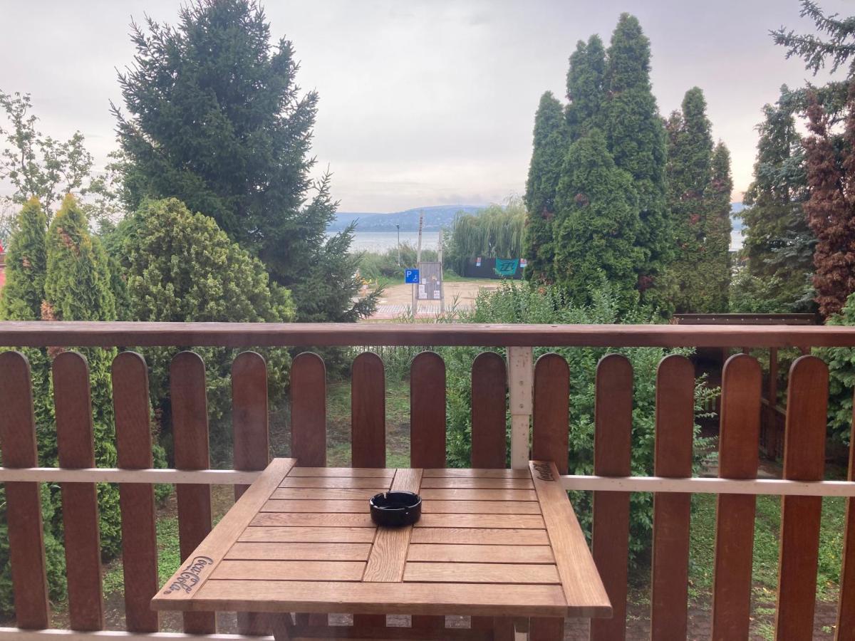 Sunset Beach Apartman Balatonfuzfo Exterior foto