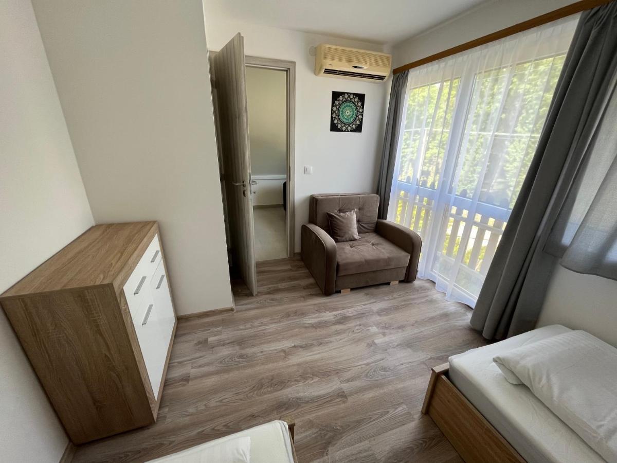 Sunset Beach Apartman Balatonfuzfo Exterior foto