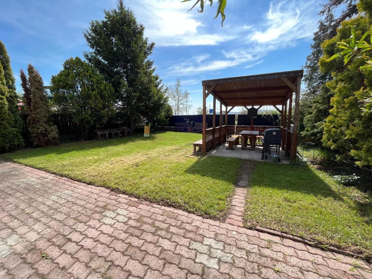 Sunset Beach Apartman Balatonfuzfo Exterior foto