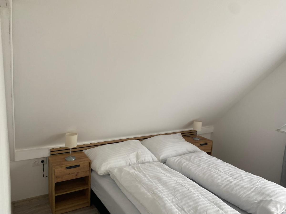 Sunset Beach Apartman Balatonfuzfo Exterior foto