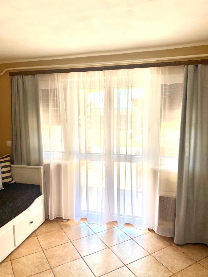 Sunset Beach Apartman Balatonfuzfo Exterior foto