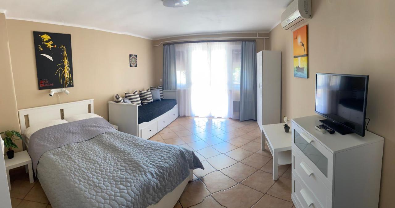 Sunset Beach Apartman Balatonfuzfo Exterior foto